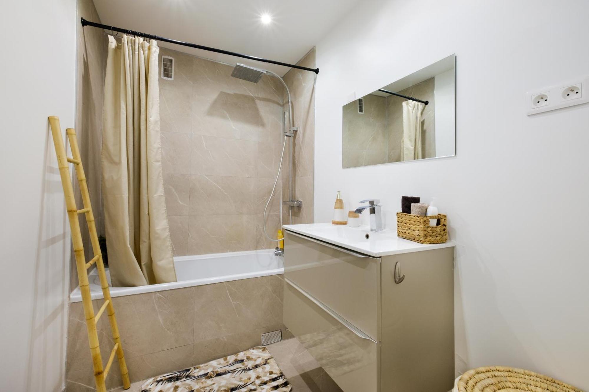 Ferienwohnung Le Millesime ~ Vue ~ Balcon ~ Parking Cagnes-sur-Mer Exterior foto